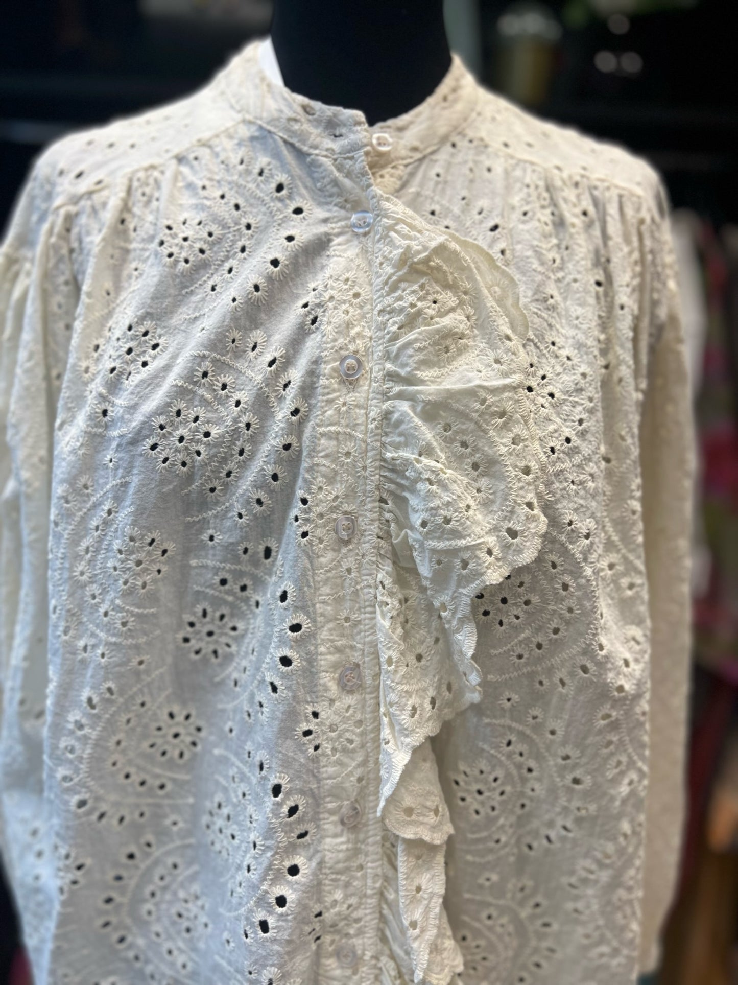Chemise detail froufrou